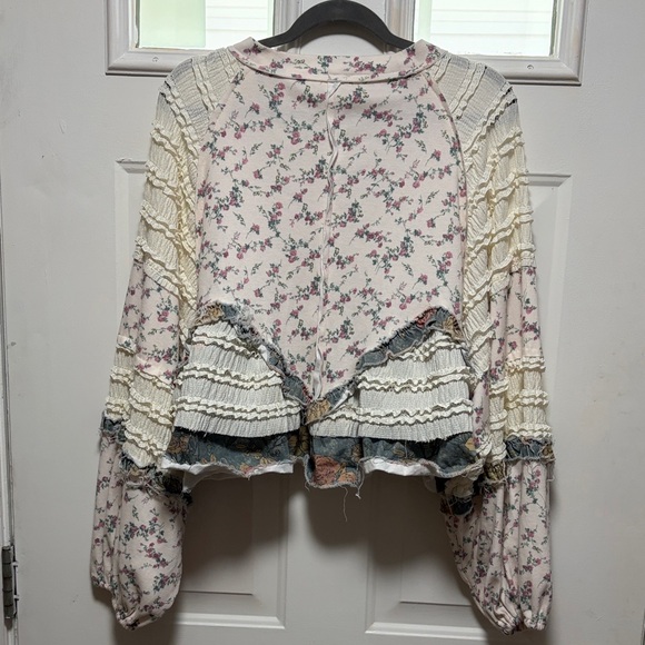 POL Cream Floral Ruffle Cropped Sweatshirt with Pink & Green Print - Picture 9 of 9